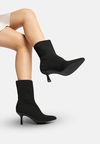 Salinyang Støvletter i sort