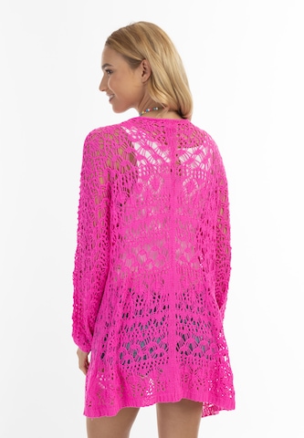 Geacă tricotată de la IZIA pe roz