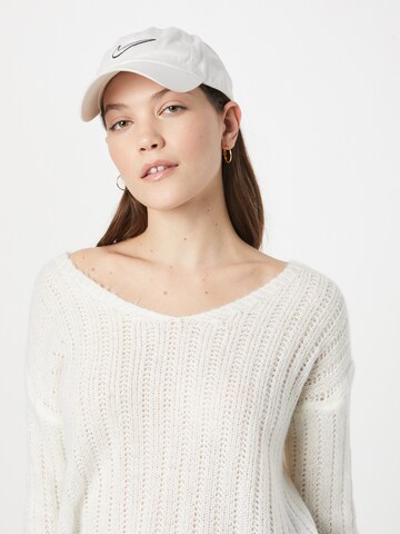 Pullover di Sublevel in bianco