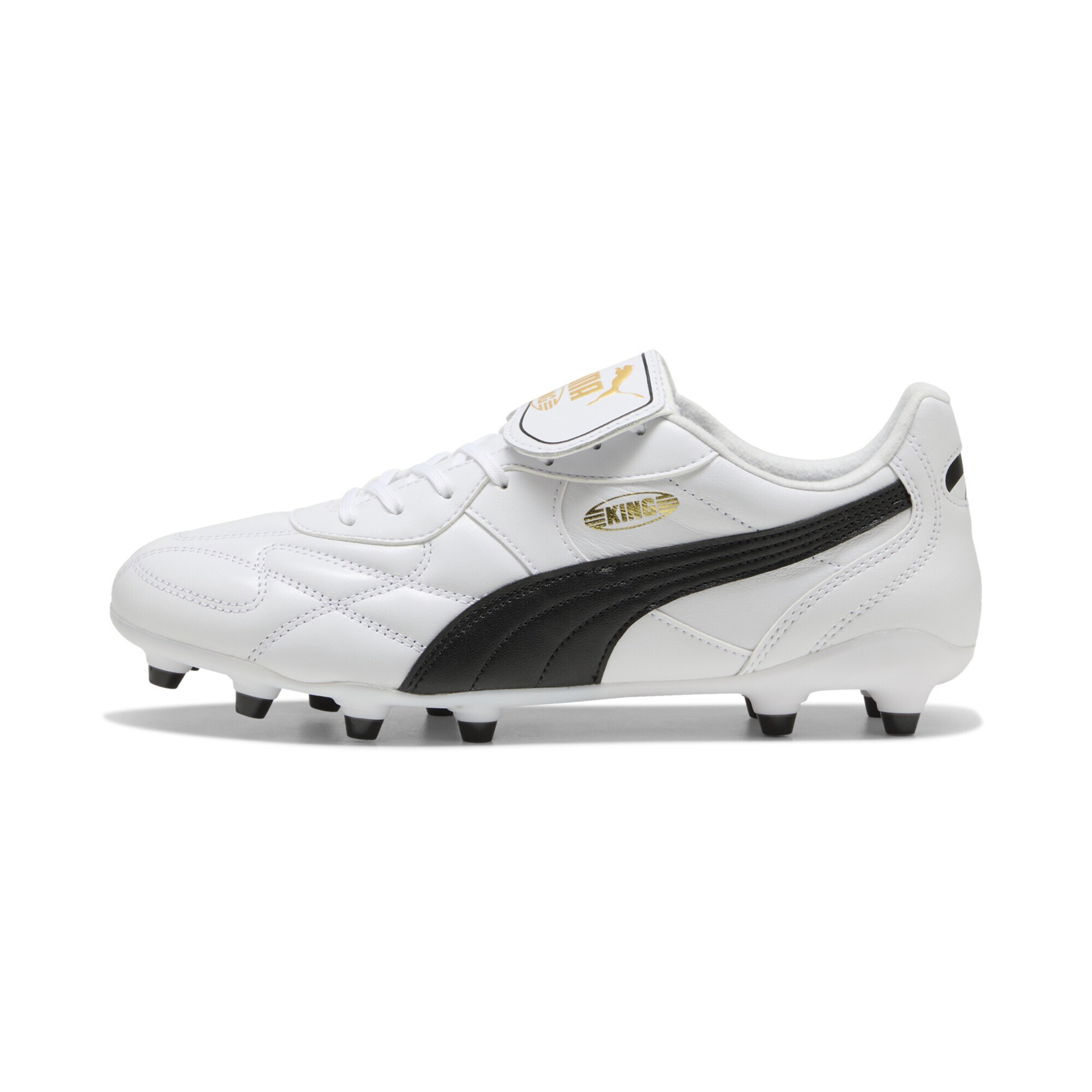 PUMA Soccer shoe in White: front