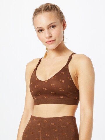 Bustier Soutien-gorge de sport 'INDY' NIKE en marron : devant