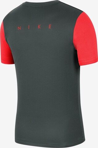 T-Shirt fonctionnel 'Academy Pro' NIKE en rouge