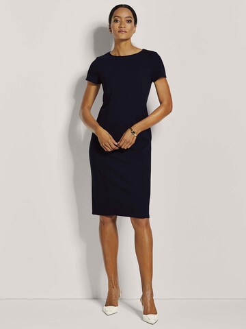 MADELEINE Jurk in Blauw: voorkant