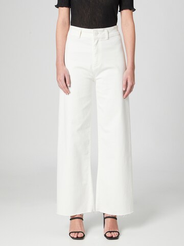 Guido Maria Kretschmer Women Wide Leg Jeans 'Jenny' in Weiß: predná strana