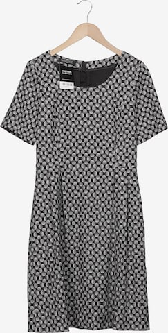 Fadenmeister Berlin Kleid M in Schwarz: Vorderseite