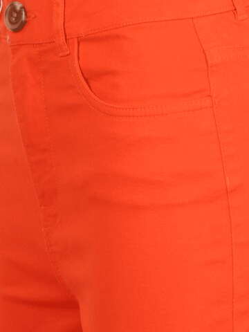 Bootcut Pantaloni 'HOT KATHY' di Vero Moda Tall in rosso