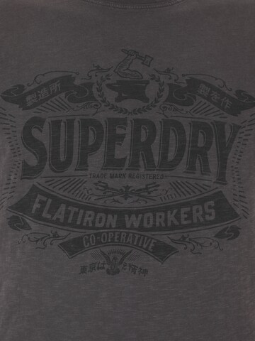 Superdry T-Shirt in Grau