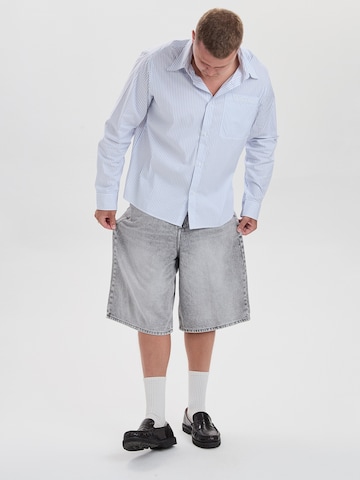 DxnmxrkWide Leg/ Široke nogavice Traperice 'DXHarri Grey Wide Fit Denim Shorts' - siva boja