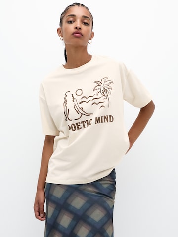 Pull&Bear T-Shirt in Beige: Vorderseite