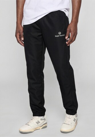 Tapered Pantaloni sportivi di Sergio Tacchini in nero: frontale