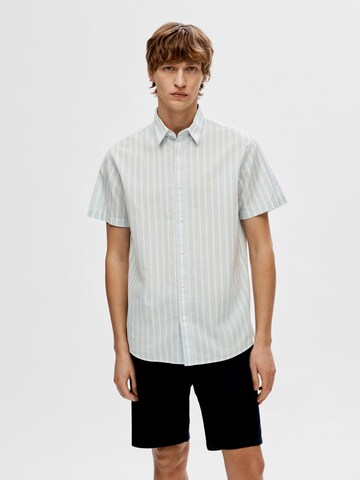 SELECTED HOMME Regular fit Button Up Shirt in Blue: front