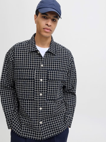 JACK & JONES Comfort fit Button Up Shirt 'JPRBLATRAVIS' in Blue