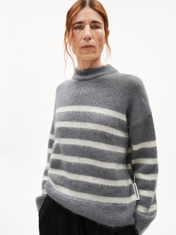 ARMEDANGELS Sweater ' STRIPES ' in Grey: front