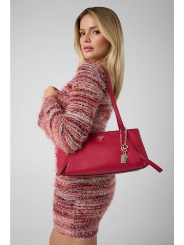 GUESS Schultertasche in Rot: Vorderseite