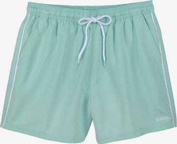 Pantaloncini da bagno di BENCH in verde: frontale