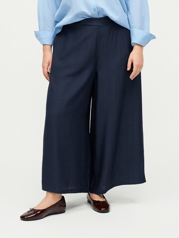 ONLY Carmakoma Wide leg Pants 'CARJoanna' in Blue: front