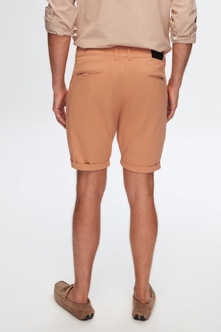 D’S Damat Regular Shorts in Beige