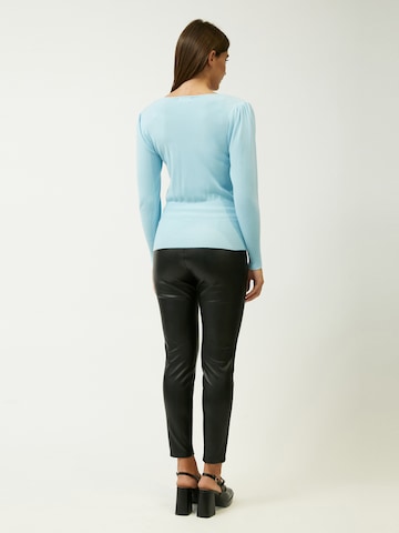 Pullover di Influencer in blu