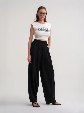 MixRayLoosefit Hlače - crna boja