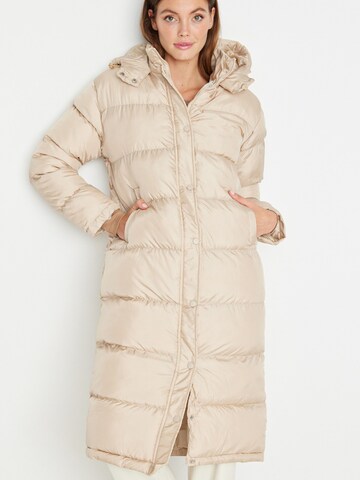 Trendyol Winter coat in Beige: front