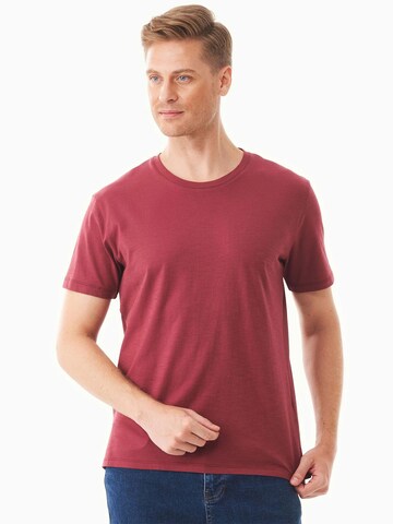 Organication T-Shirt in Rot