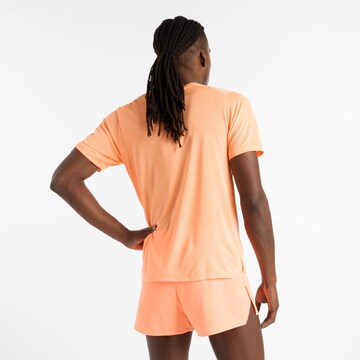 new balance Performance shirt in Orange