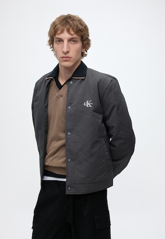Calvin Klein Jeans Φθινοπωρινό και ανοιξιάτικο μπουφάν σε γκρι