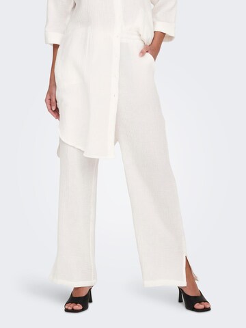 JDY Loose fit Pants 'Theis' in White: front