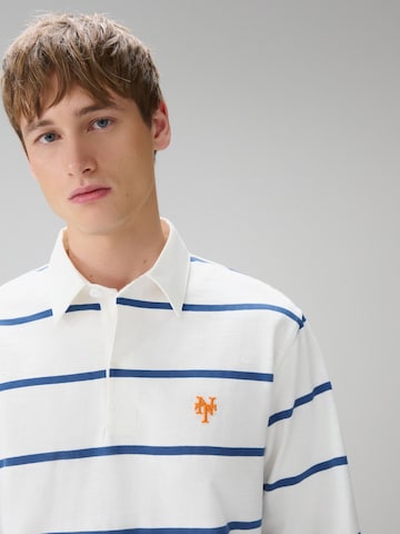 T-Shirt Next en blanc