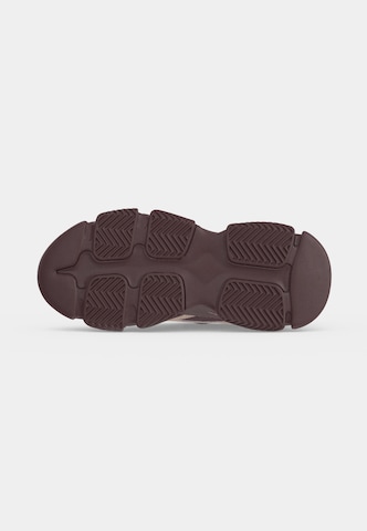 Baskets basses 'POSSESSION' STEVE MADDEN en rouge