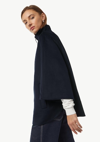 comma casual identity Cape in Blau