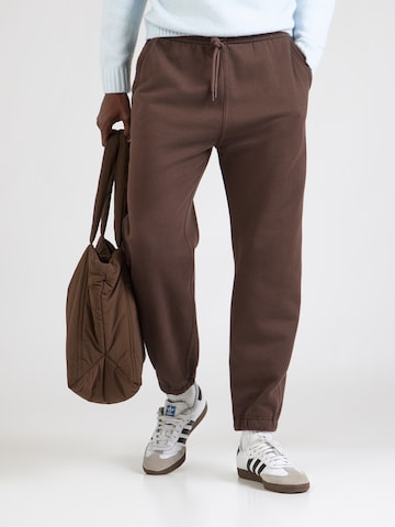 Abercrombie & Fitch Zúžený strih Nohavice 'ESSENTIAL' - Hnedá: predná strana