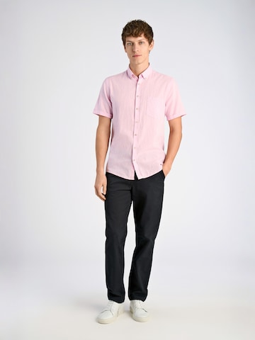 Coupe regular Chemise Lindbergh en rose