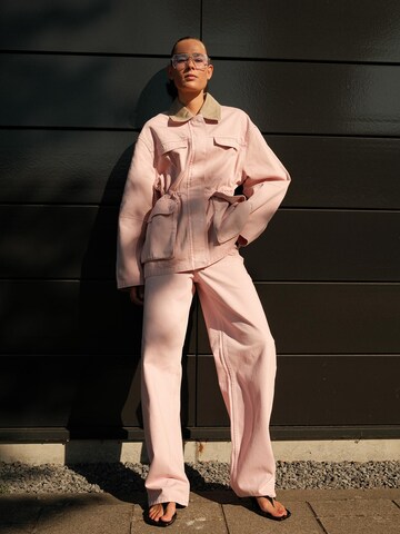 EDITED Wide leg Jeans 'Theodora' in Pink