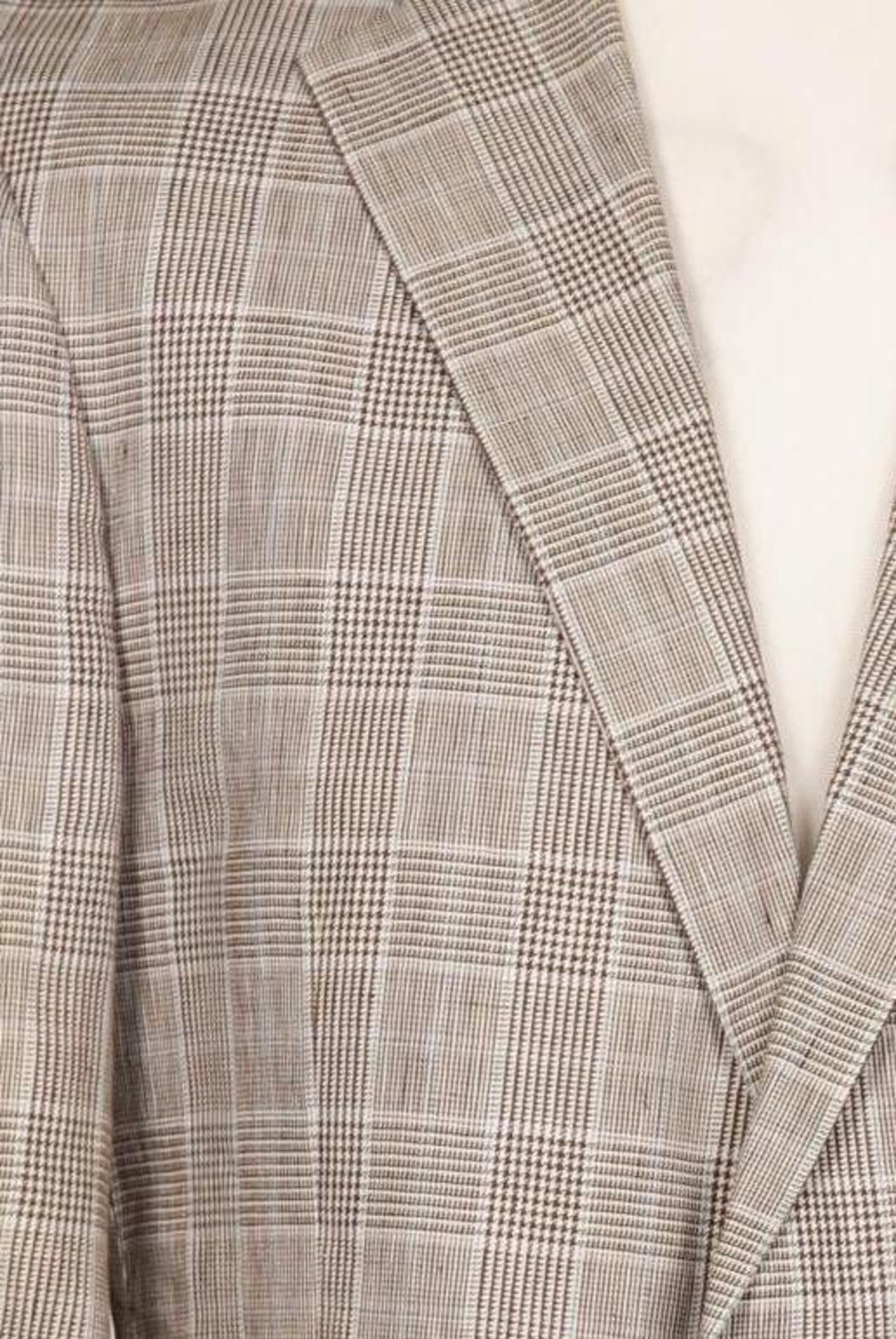 Tommy Hilfiger Tailored Suit Jacket in L-XL in Beige