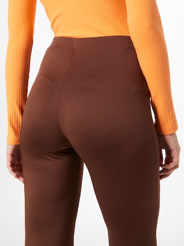 évasé Pantalon NLY by Nelly en marron