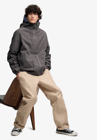 Veste mi-saison 'Bench x Superdry & Co' BENCH en gris : devant