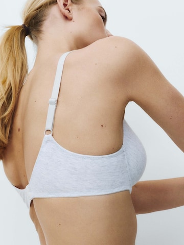 T-shirt Reggiseno di Marks & Spencer in grigio