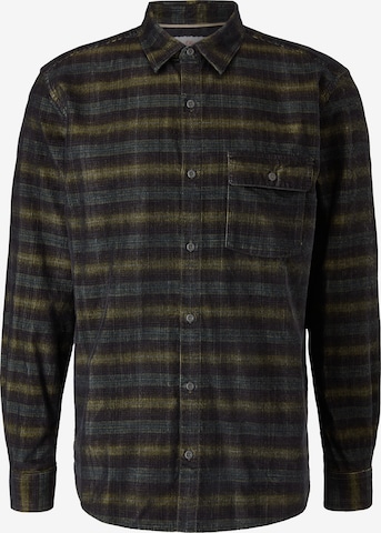 s.Oliver Regular fit Button Up Shirt in Green: front