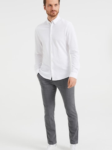 WE Fashion - Ajuste estrecho Camisa en blanco