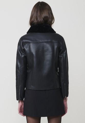 KOROSHI Tussenjas in Zwart