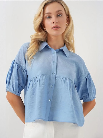 Bigdart - Blusa em azul: frente