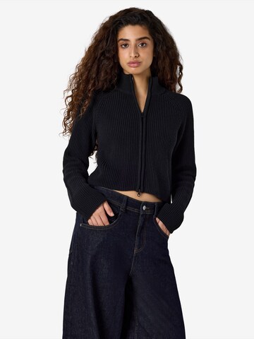 Noisy may Strickjacke 'NMDARA' in Schwarz