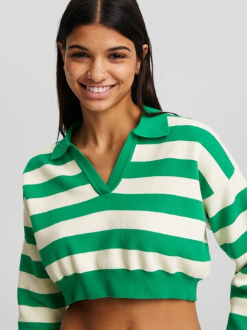 Pull-over Bershka en vert