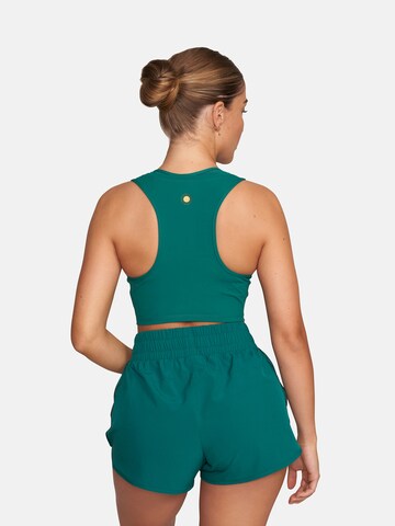 GOLD´S GYM APPAREL Sporttop 'Laura' in Groen