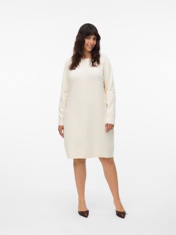Abito in maglia 'VMCBOOM' di Vero Moda Curve in beige