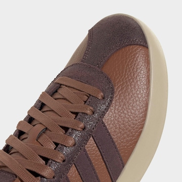 ADIDAS SPORTSWEAR - Sapatilhas baixas 'VL COURT 3.0' em castanho