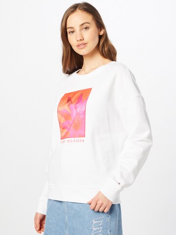 TOMMY HILFIGER Sweatshirt in White: front