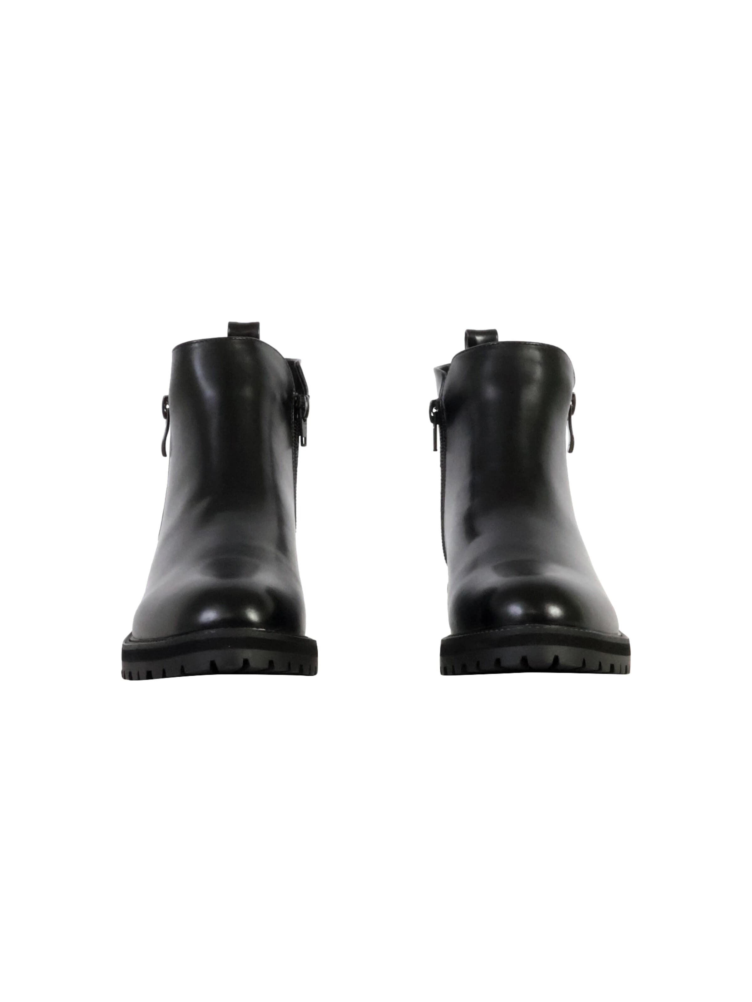 REDSKINS Booties in Black