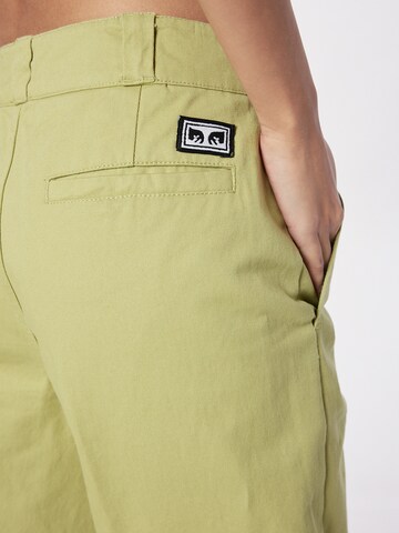 Effilé Pantalon à plis 'MILA' Obey en vert